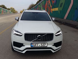 Volvo XC90 foto 1