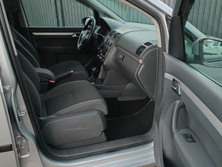 Volkswagen Touran foto 7