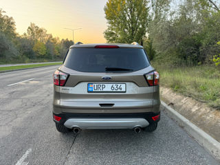 Ford Kuga foto 2