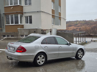 Mercedes E-Class foto 4