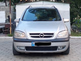 Opel Zafira foto 2