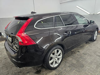 Volvo V60 foto 4