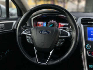 Ford Fusion foto 12