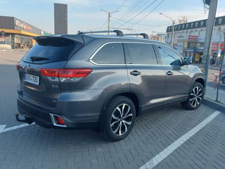 Toyota Highlander foto 2