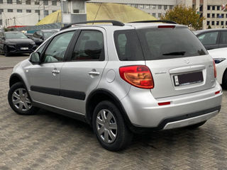 Suzuki SX4 foto 5