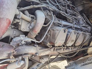 Motor Iveco 8 cilndri 480 c.p. foto 1