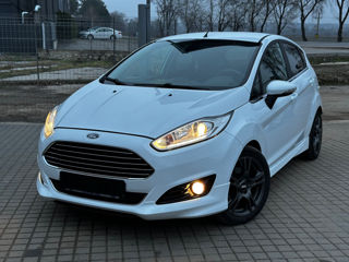 Ford Fiesta foto 3