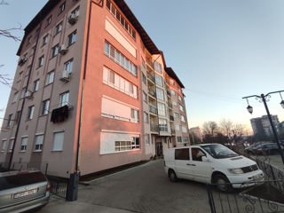 Apartament cu 2 camere, 65 m², Centru, Ialoveni