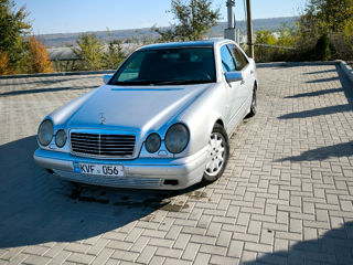 Mercedes E-Class foto 3