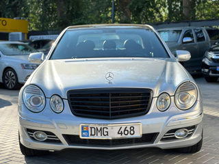 Mercedes E-Class foto 1