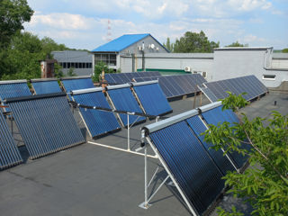 Instalam sisteme solare termice