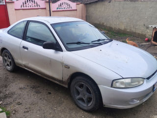 Mitsubishi Mirage foto 2