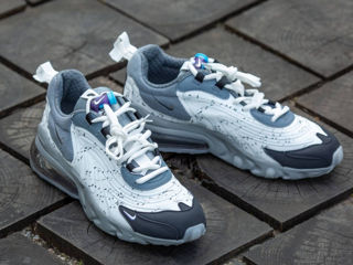 Nike Air Max 270 React Grey x Travis Scott foto 4