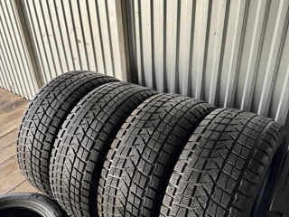 Зимние шины 275/45R20