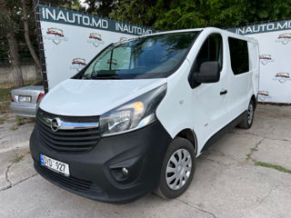 Opel Vivaro 6 locuri