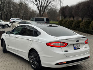 Ford Fusion foto 9