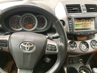 Toyota Rav 4 foto 6