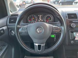 Volkswagen Touran foto 9