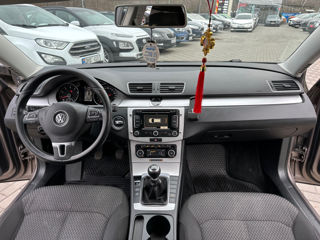 Volkswagen Passat foto 10