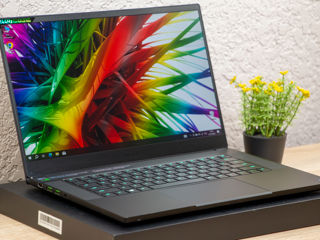 Razer Blade 15/ Core I7 8750H/ 16Gb Ram/ GTX 1070/ 1Tb SSD/ 15.6" FHD IPS 144Hz!!