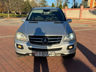 Mercedes M-Class foto 2