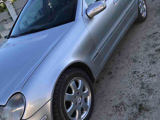 Mercedes C Class foto 4