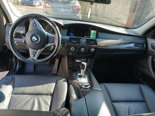 BMW 5 Series foto 7