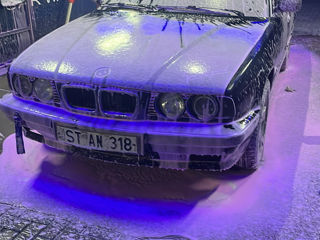 BMW 5 Series foto 1