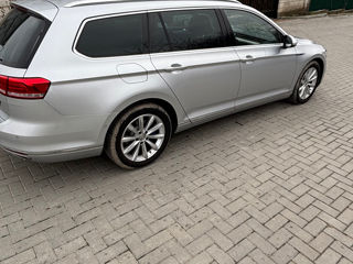 Volkswagen Passat foto 4