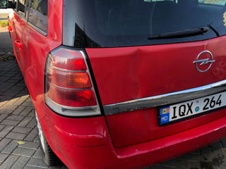 Opel Zafira foto 2