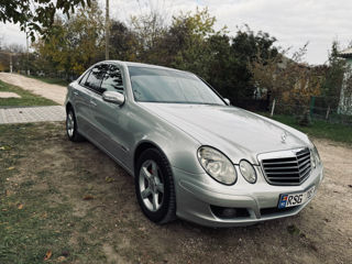 Mercedes E-Class foto 2