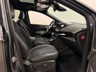 Ford Kuga foto 2