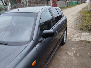 Nissan Almera foto 3