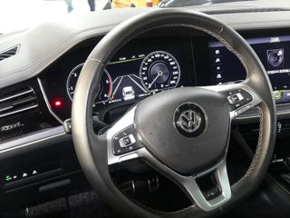 Volkswagen Touareg foto 10