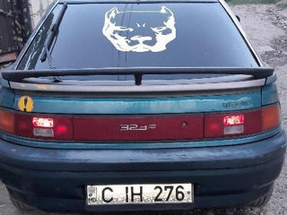 Mazda 323 foto 2