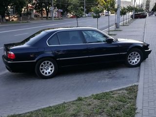 BMW 7 Series foto 6