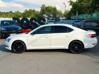 Skoda Superb foto 9