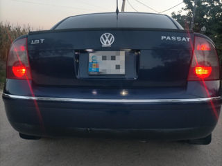 Volkswagen Passat foto 2