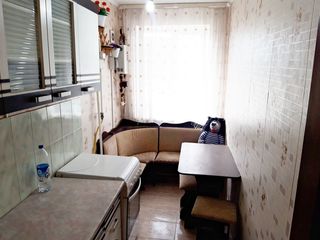 Super preț, apartament cu o cameră ,30m2,încălzire autonomă,comuna Floreni foto 4