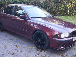 BMW 5 Series foto 3