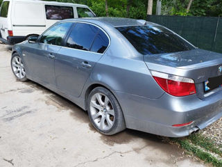 BMW 5 Series foto 4