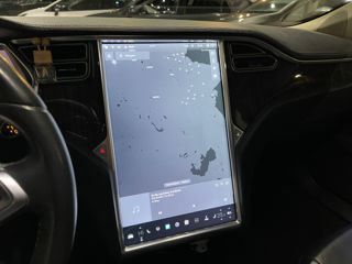 Tesla Model S foto 8