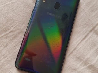 Samsung galaxy a40. 4/64gb. 800 lei. Cititi in anunt. foto 4