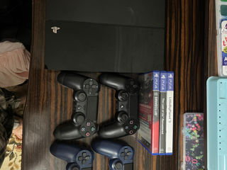 Sony PlayStation 4 foto 1