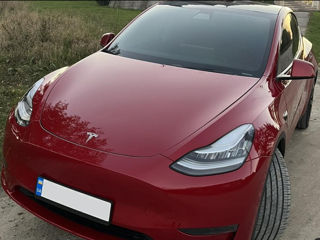 Tesla Model Y foto 7