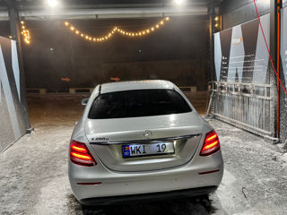 Mercedes E-Class foto 2