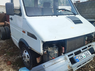 Vind piese Iveco  DAILY foto 1