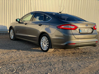 Ford Fusion foto 4