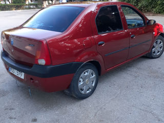 Dacia Logan foto 1