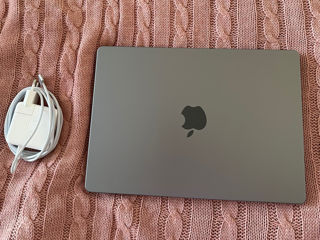 Macbook 14 pro m3 512 GB foto 3